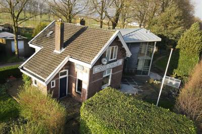 Woning Stationsweg 2 Hooge Zwaluwe