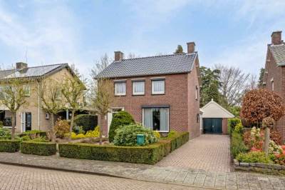 Woning Burg. Van Ginnekenstraat 3 Budel
