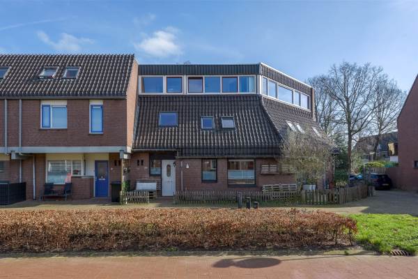 Woning Middenhof 88 Almere