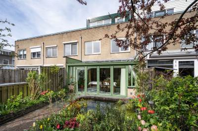 Woning Henriëtte van der Meystraat 48 Leiden