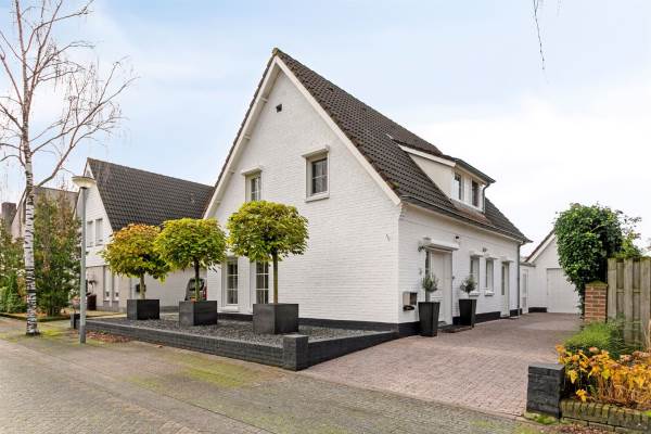 Woning Berkstraat 4 Bergen (LI)