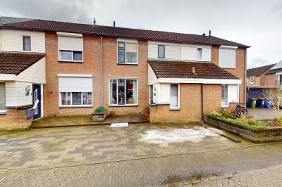 Woning Hoge donk 57 Raamsdonksveer