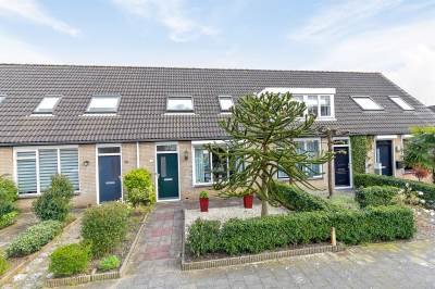 Woning Biezenveld 15 Puttershoek