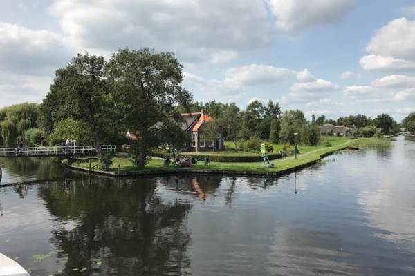 Woning Dwarsgracht 9 Giethoorn