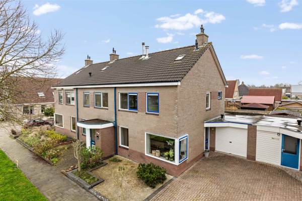 Woning Reinder Brolsmaplein 8 Stiens