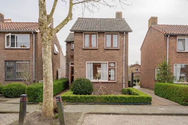 Woning Graaf van Bloisstraat 10 Benthuizen