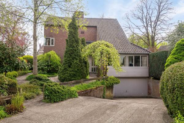 Woning Frederikslaan 1 Apeldoorn