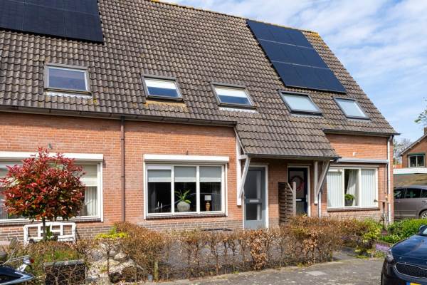 Woning Willem van Oranjestraat 4 Poederoijen