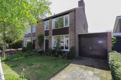 Woning Pastoor van der Marckstraat 20 Weurt