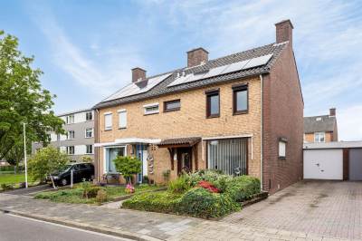 Woning Burg. Lünenschlossstraat 4 Sittard