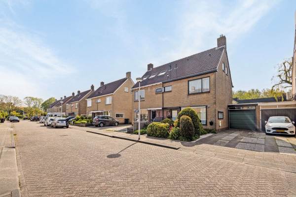 Woning Esdoornstraat 9 Rockanje