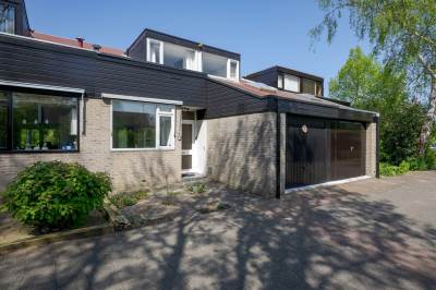 Woning Burgemeester De Koolplantsoen 17 Voorschoten