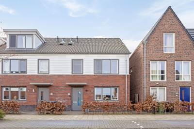 Woning Kardoen 15 Roelofarendsveen