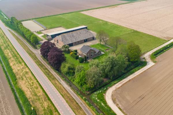 Woning Molendijk 19 Standdaarbuiten