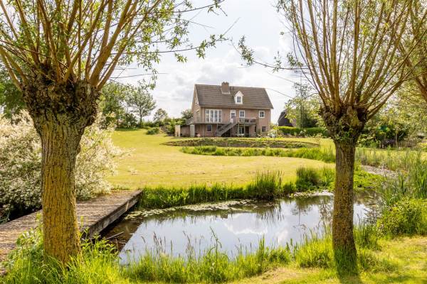 Woning Provincialeweg Noord 64 Almkerk