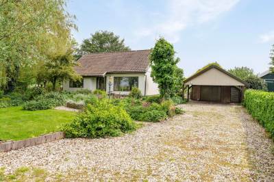 Woning Oostveenseweg 2b Schipluiden