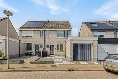 Woning Maarten Trompstraat 15 Hellevoetsluis