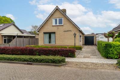 Woning Mr. L.A. Donkerstraat 11 Almkerk