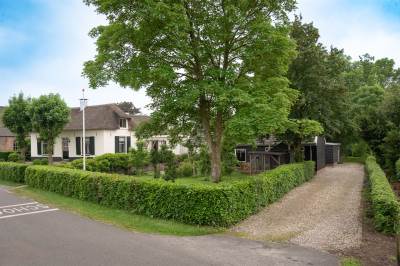 Woning Zuideinde West 14 Kamperveen