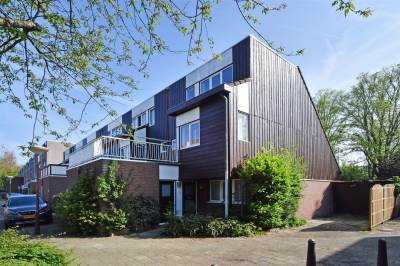 Woning Albert Rousselstraat 100 Den Haag