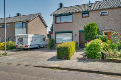 Woning Hendrika van Tussenbroekstraat 8 Dieren