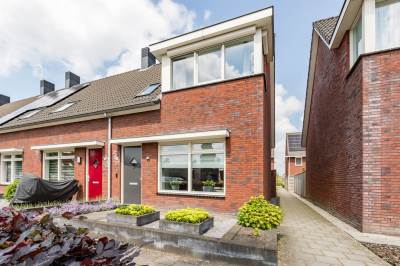 Woning Mary Dresselhuysstraat 11 Rijen