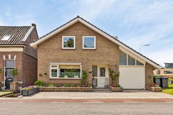 Woning Stationsweg 31 Zuidland