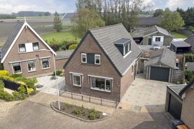 Woning Kerkbuurt 11 Tuitjenhorn