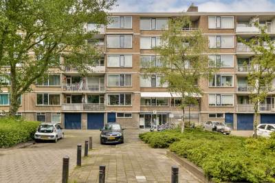 Woning Burgemeester Caan van Necklaan 270 Leidschendam
