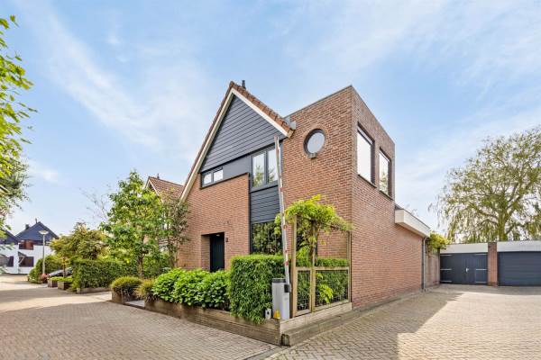 Woning Fransche Brug 8 Roelofarendsveen