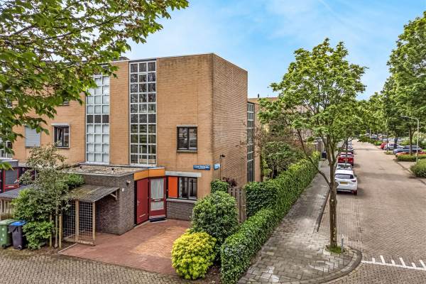 Woning Count Basiekade 2 Leiden
