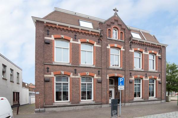 Woning Markt 45 Oudenbosch