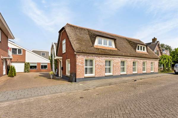 Woning Pastoor van der Plaatstraat 27 Rijpwetering