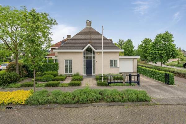 Woning Entstraat 2 Oudenbosch