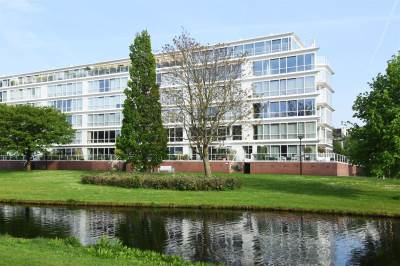 Woning Burgemeester De Monchyplein 100 Den Haag