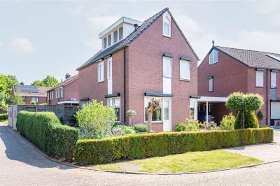 Woning Pastoor Reulinkstraat 3 Varsselder
