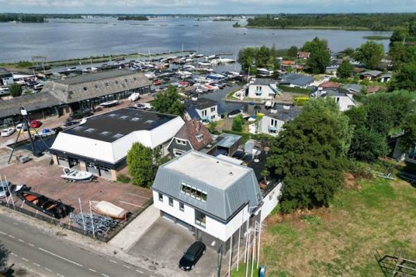 Woning Nieuw-Loosdrechtsedijk 214 Loosdrecht