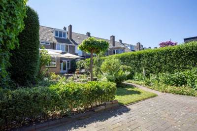 Woning Mr. P.J. Troelstrastraat 105 Hengelo (OV)