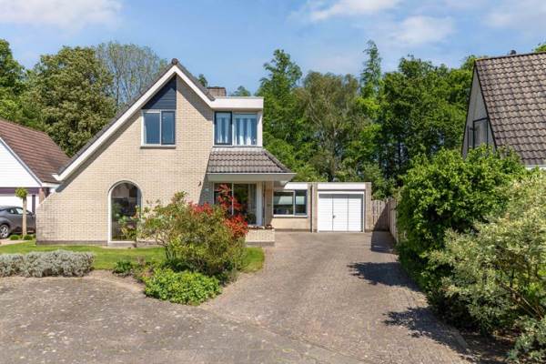 Woning dokter M. Rijkenhof 13 Marknesse