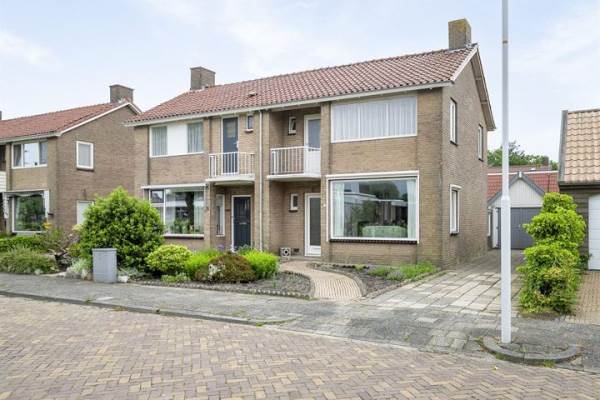 Woning Swanneblom-strjitte 20 Kootstertille