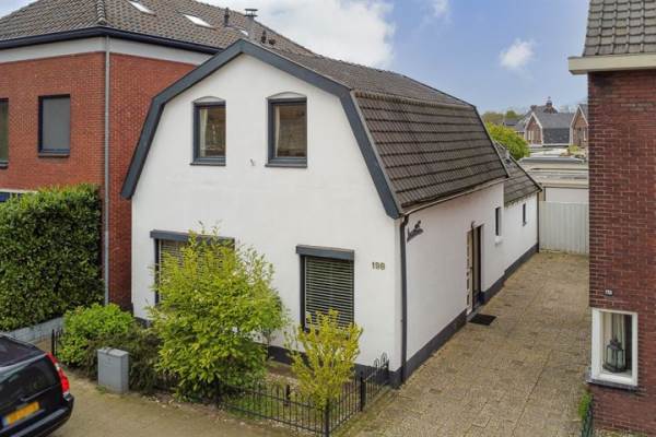 Woning Industriestraat 198 Hengelo (OV)