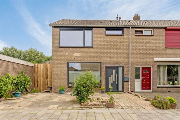 Woning Walnootstraat 9 Spijkenisse
