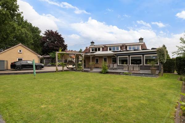 Woning Willem van Nasstraat 1 Rhenen