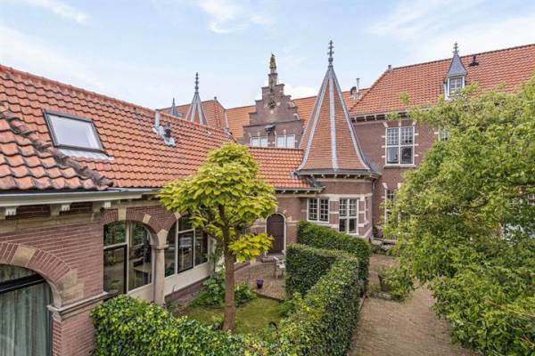 Woning Coen Cuserhof 45 Haarlem