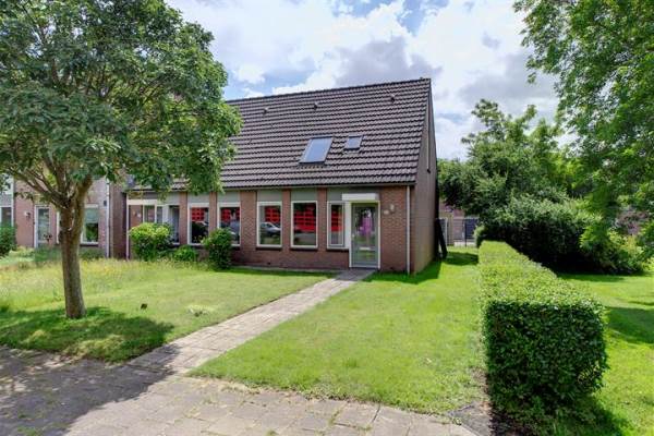 Woning van Neckstraat 50 Hoogezand