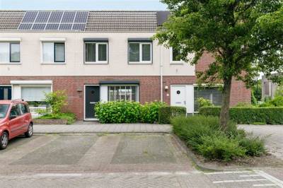 Woning Annie M.G. Schmidtplein 42 Waalwijk