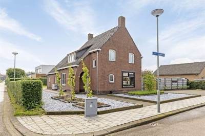 Woning Gouverneur Houbenstraat 1 Stevensweert