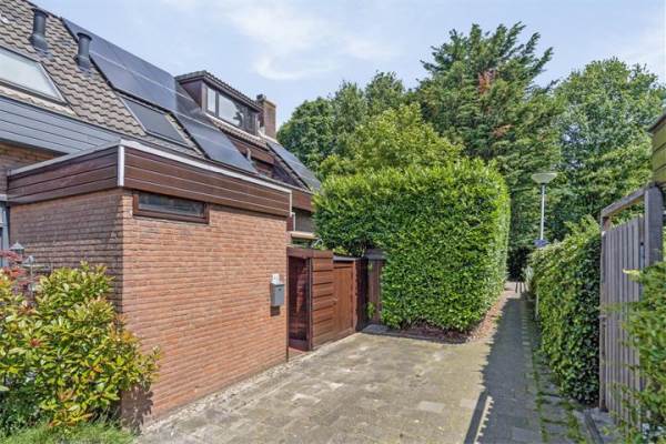 Woning Roos van Dekama erf 46 Capelle aan den IJssel