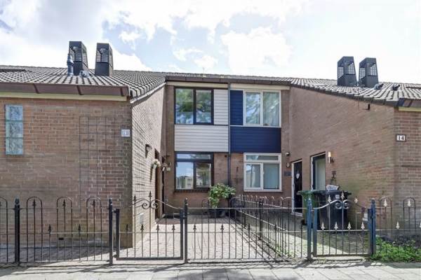 Woning Baarsweg 12 Hoogvliet Rotterdam