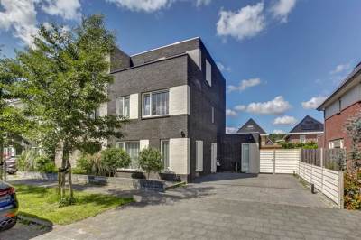 Woning Hebatstraat 13 Almere